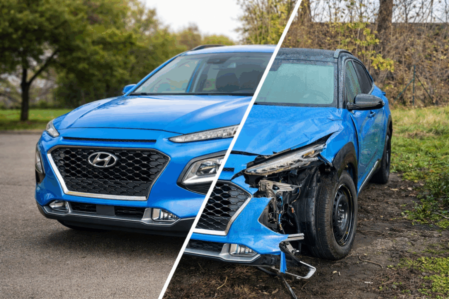 Vergleich eines unbeschädigten Hyundai Kona und eines Unfallfahrzeugs mit Frontschaden als Beispiel für Wertminderung nach einem Verkehrsunfall